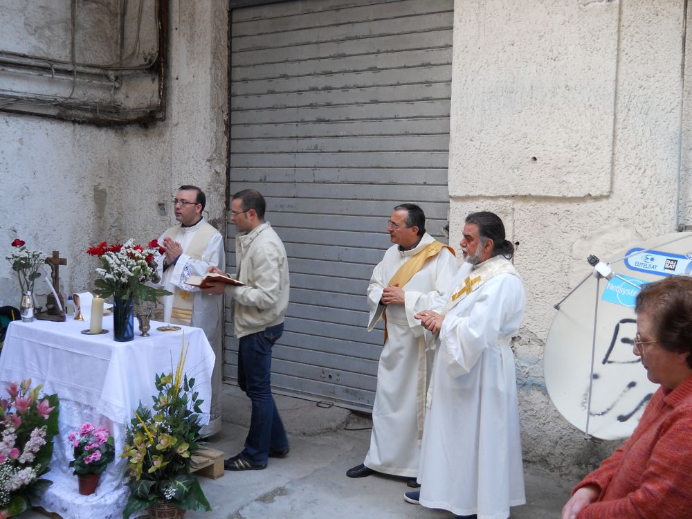 30-04-2012-benedizione-case-00002