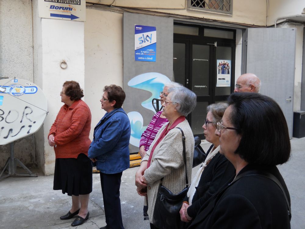30-04-2012-benedizione-case-00007