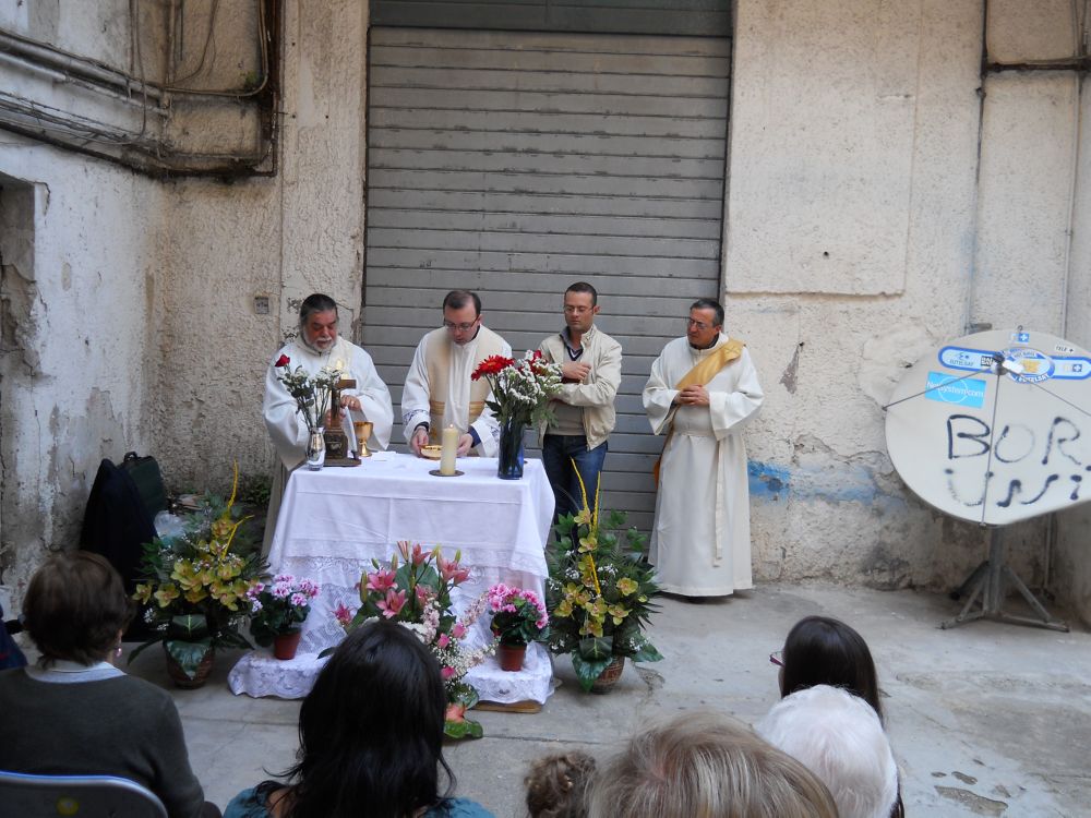 30-04-2012-benedizione-case-00010
