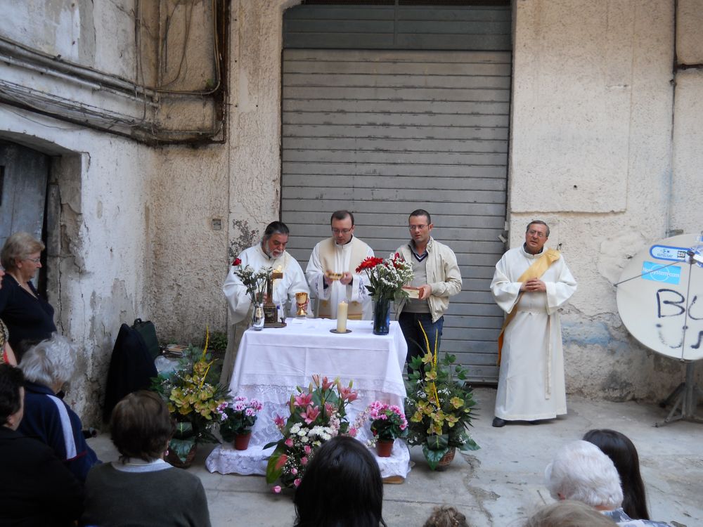 30-04-2012-benedizione-case-00011