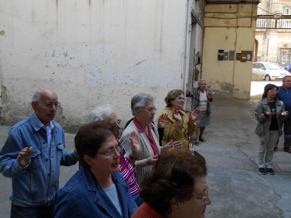 30-04-2012-benedizione-case-00022