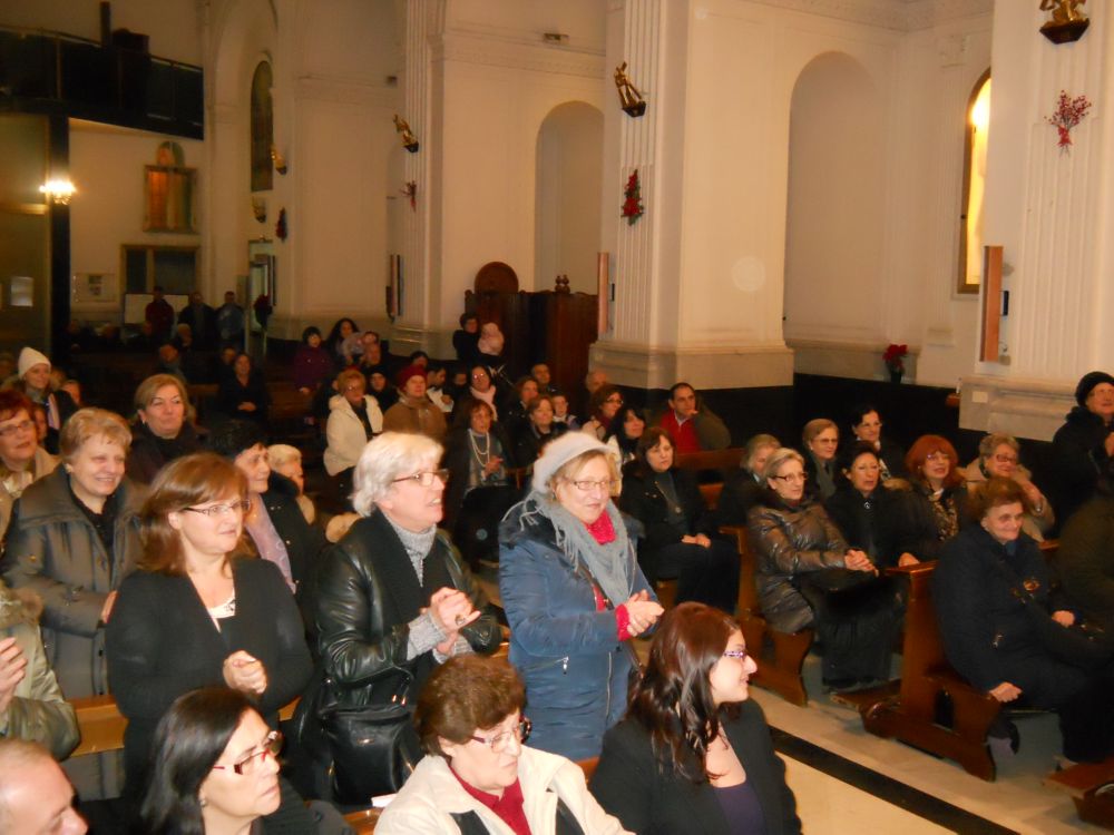 4-1-2012-coro-natalizio-0056