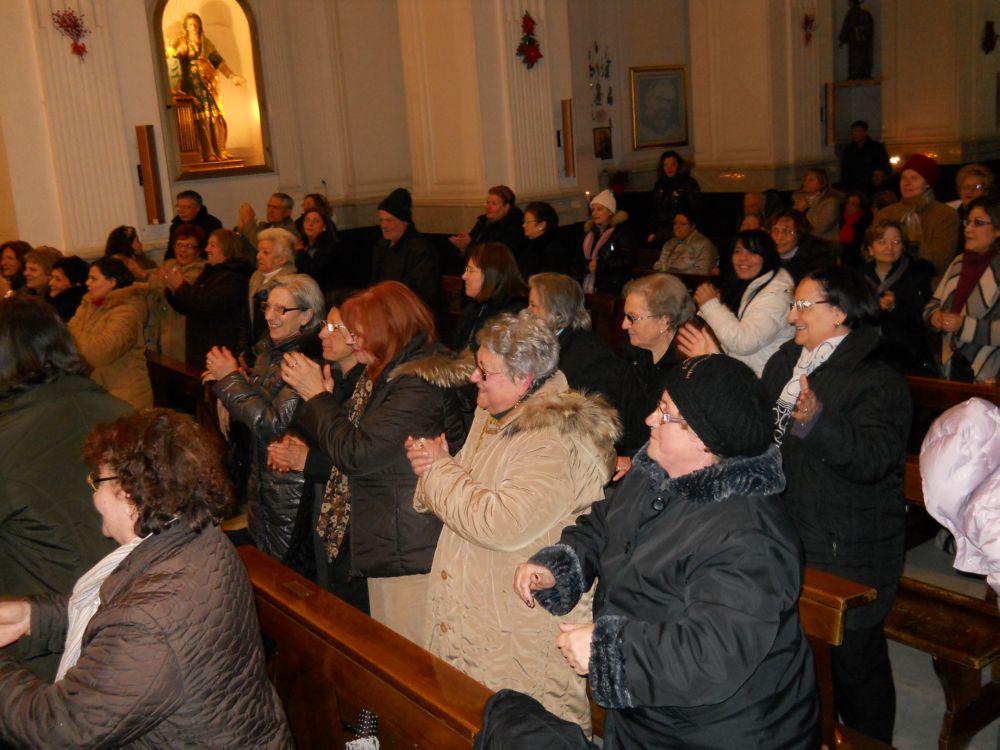 4-1-2012-coro-natalizio-0070
