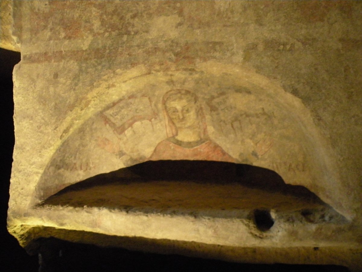 09-02-2013-catacombe-san-gennaro-00012.JPG