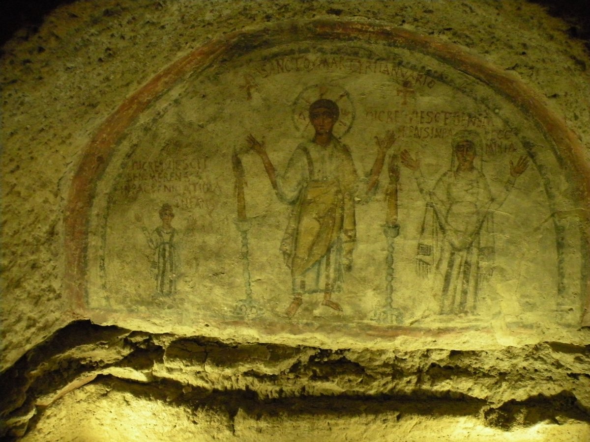 09-02-2013-catacombe-san-gennaro-00013.JPG