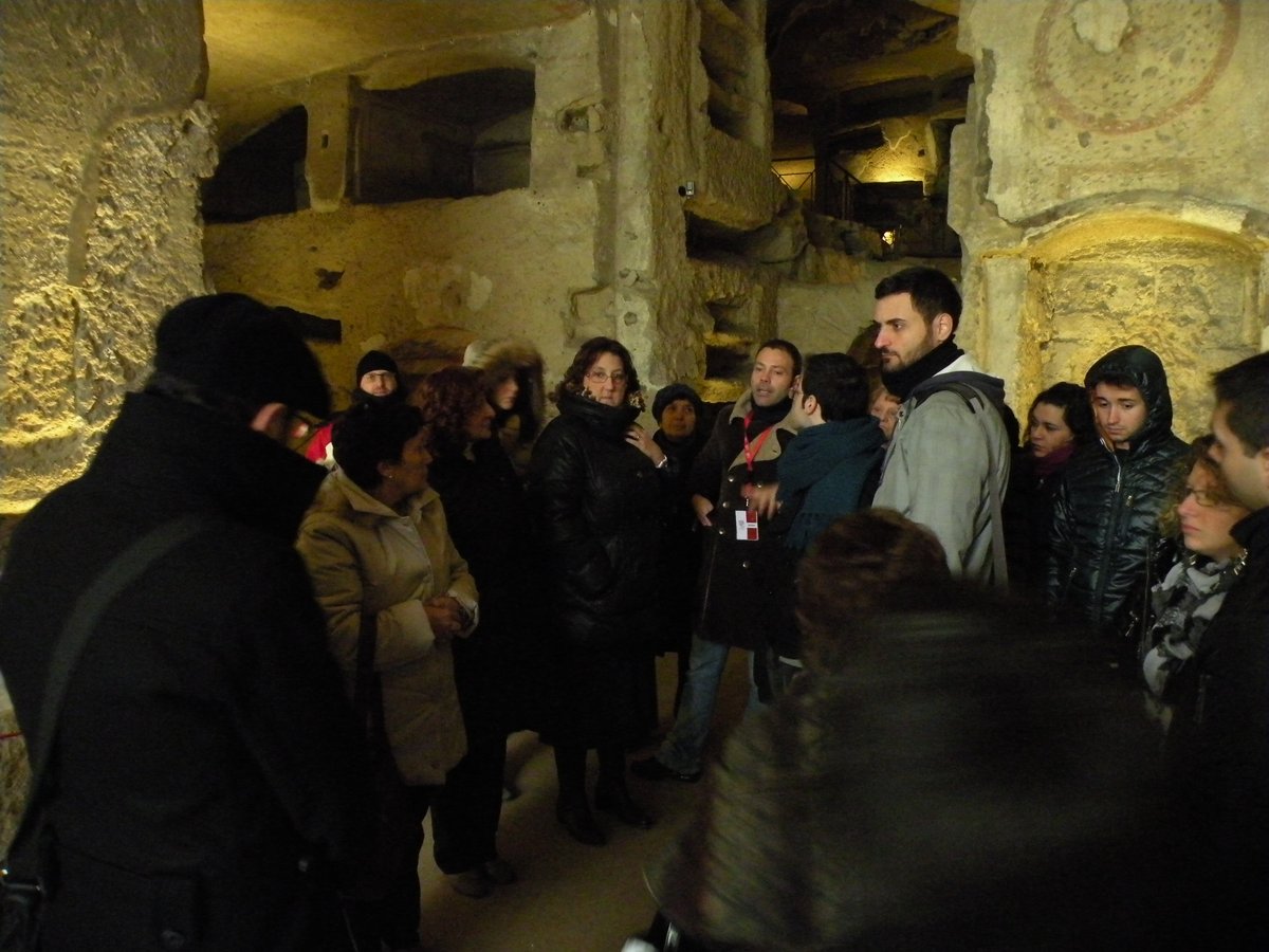 09-02-2013-catacombe-san-gennaro-00024.JPG