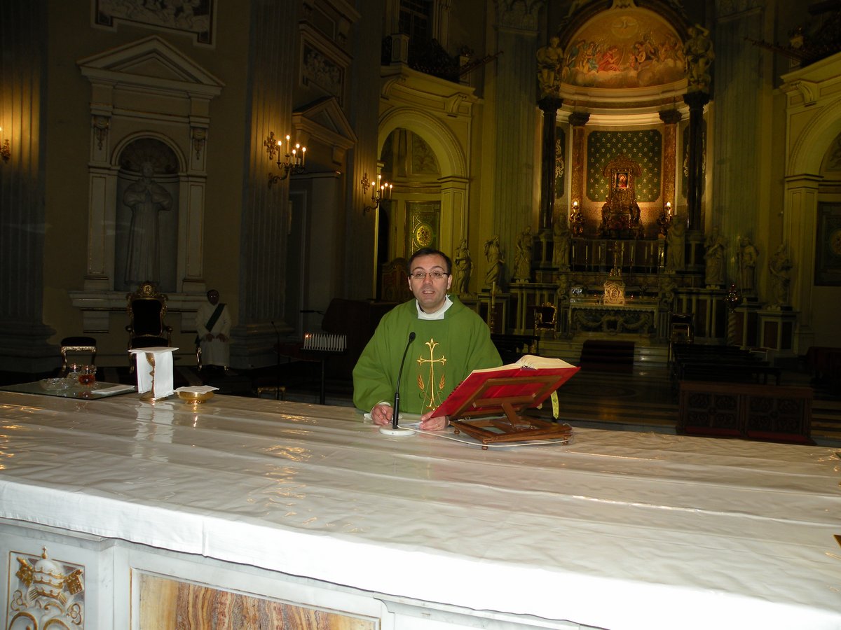 09-02-2013-catacombe-san-gennaro-00039.JPG