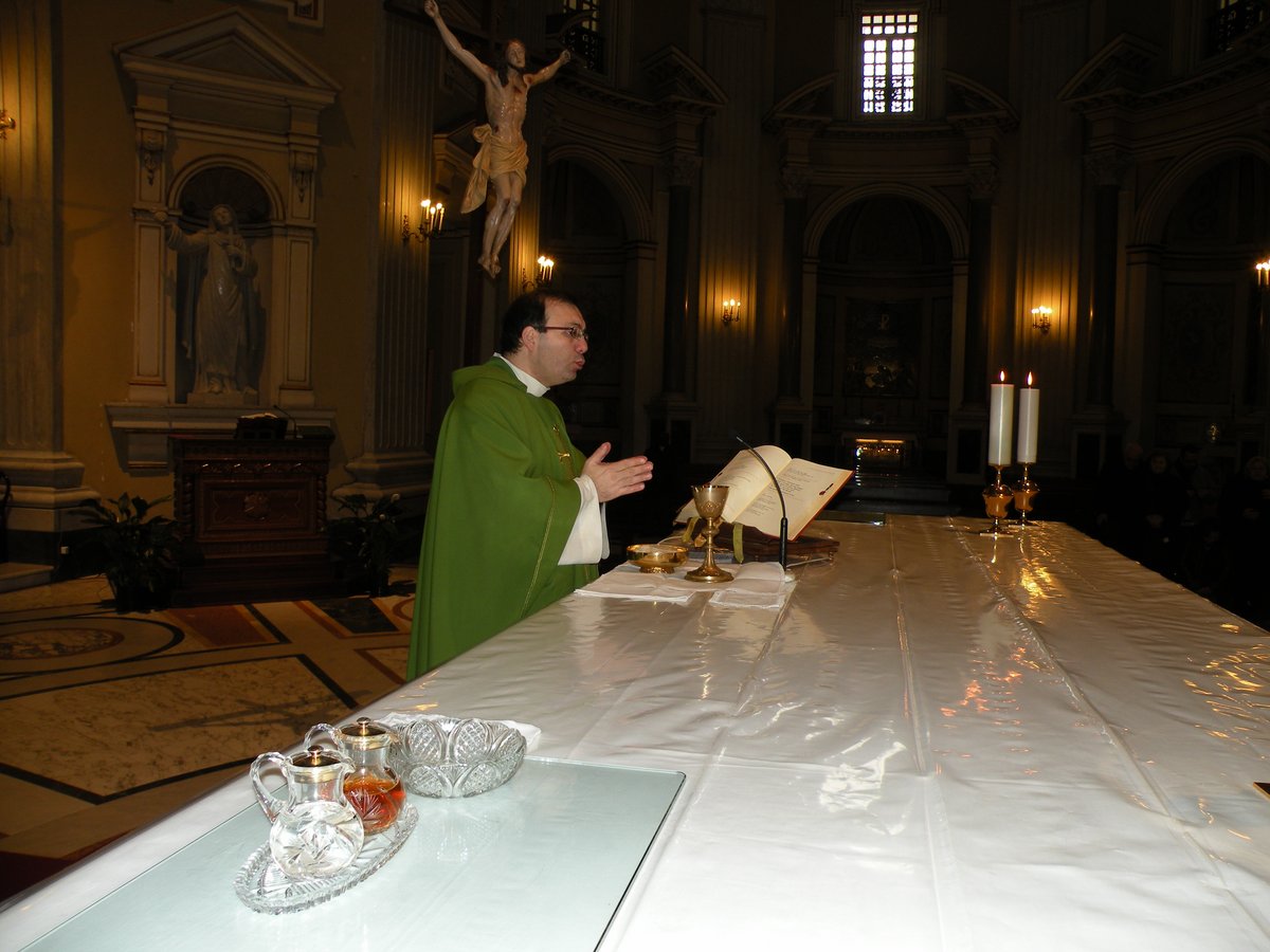 09-02-2013-catacombe-san-gennaro-00040.JPG