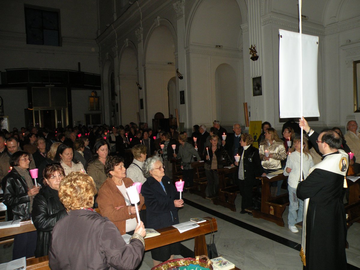 13-04-2013-veglia-mariana-00014.JPG