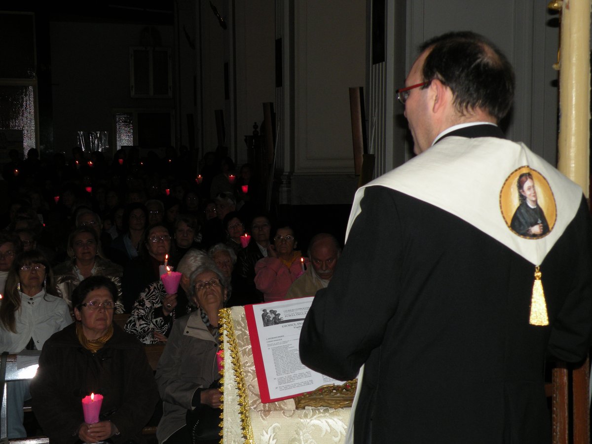 13-04-2013-veglia-mariana-00028.JPG