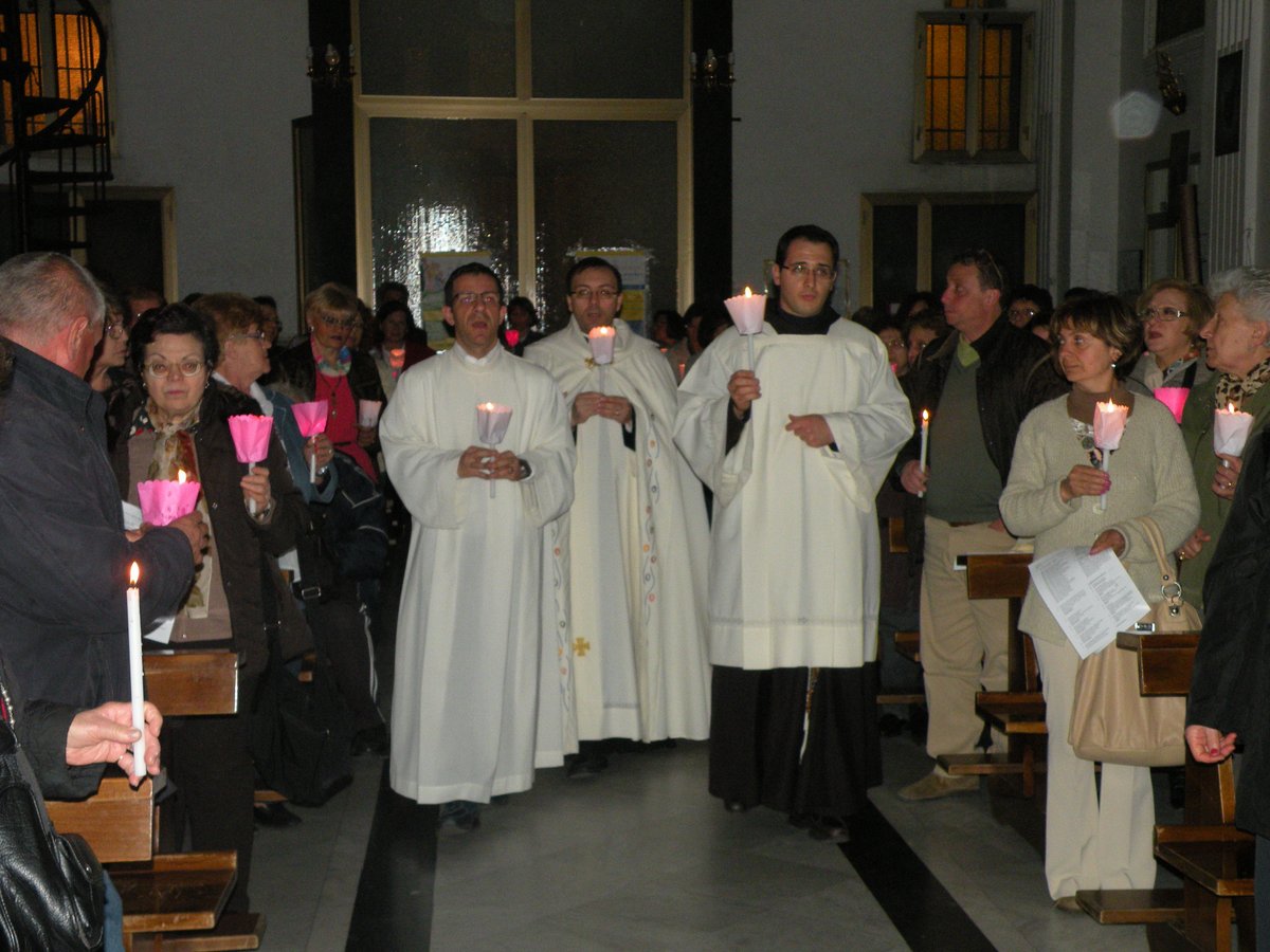 13-04-2013-veglia-mariana-00033.JPG