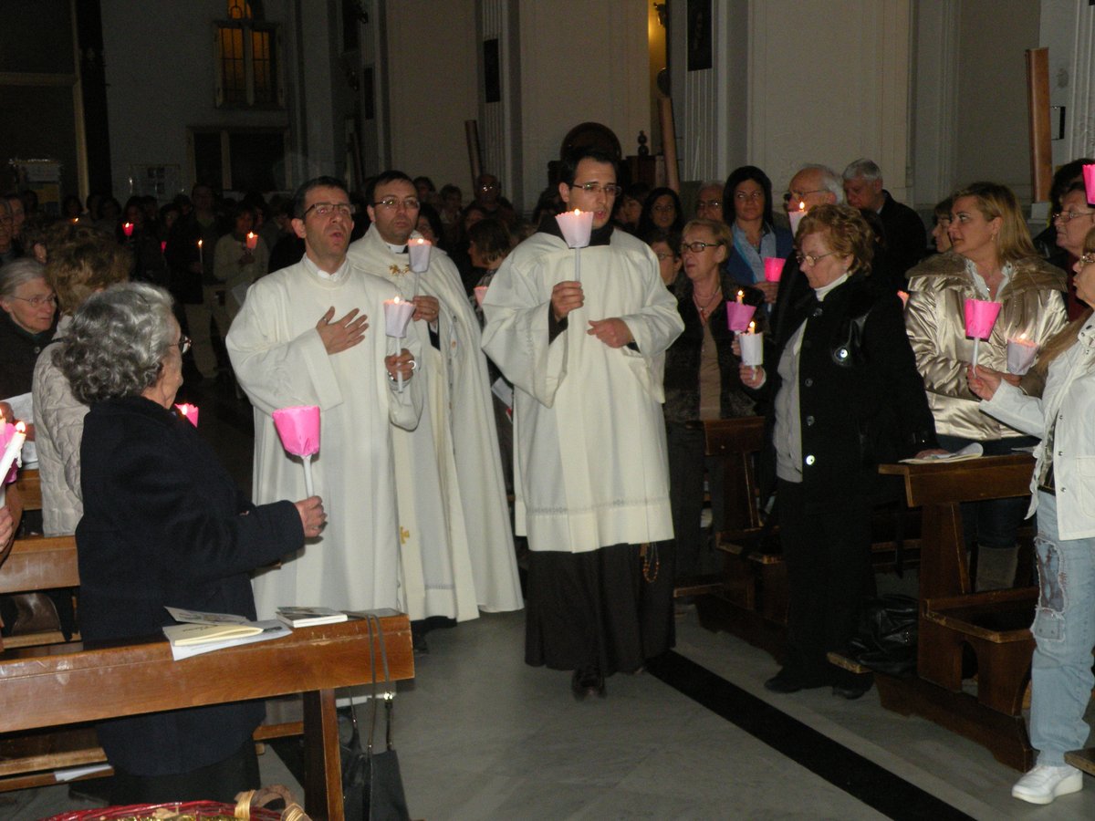 13-04-2013-veglia-mariana-00034.JPG