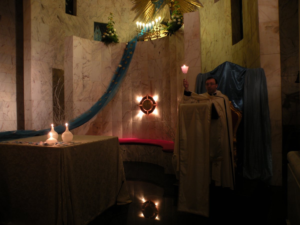 13-04-2013-veglia-mariana-00040.JPG