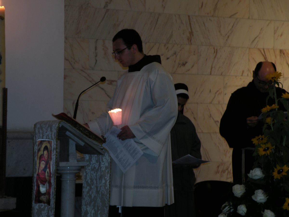 13-04-2013-veglia-mariana-00043.JPG
