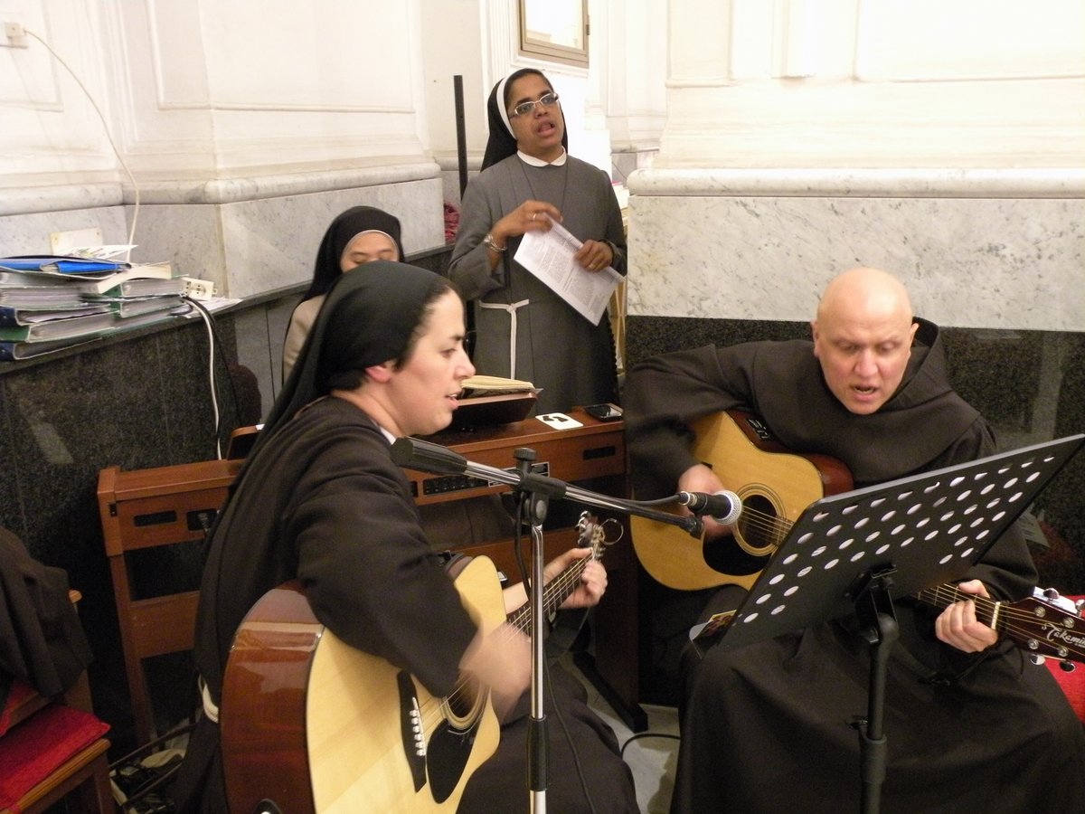 13-04-2013-veglia-mariana-00066.JPG