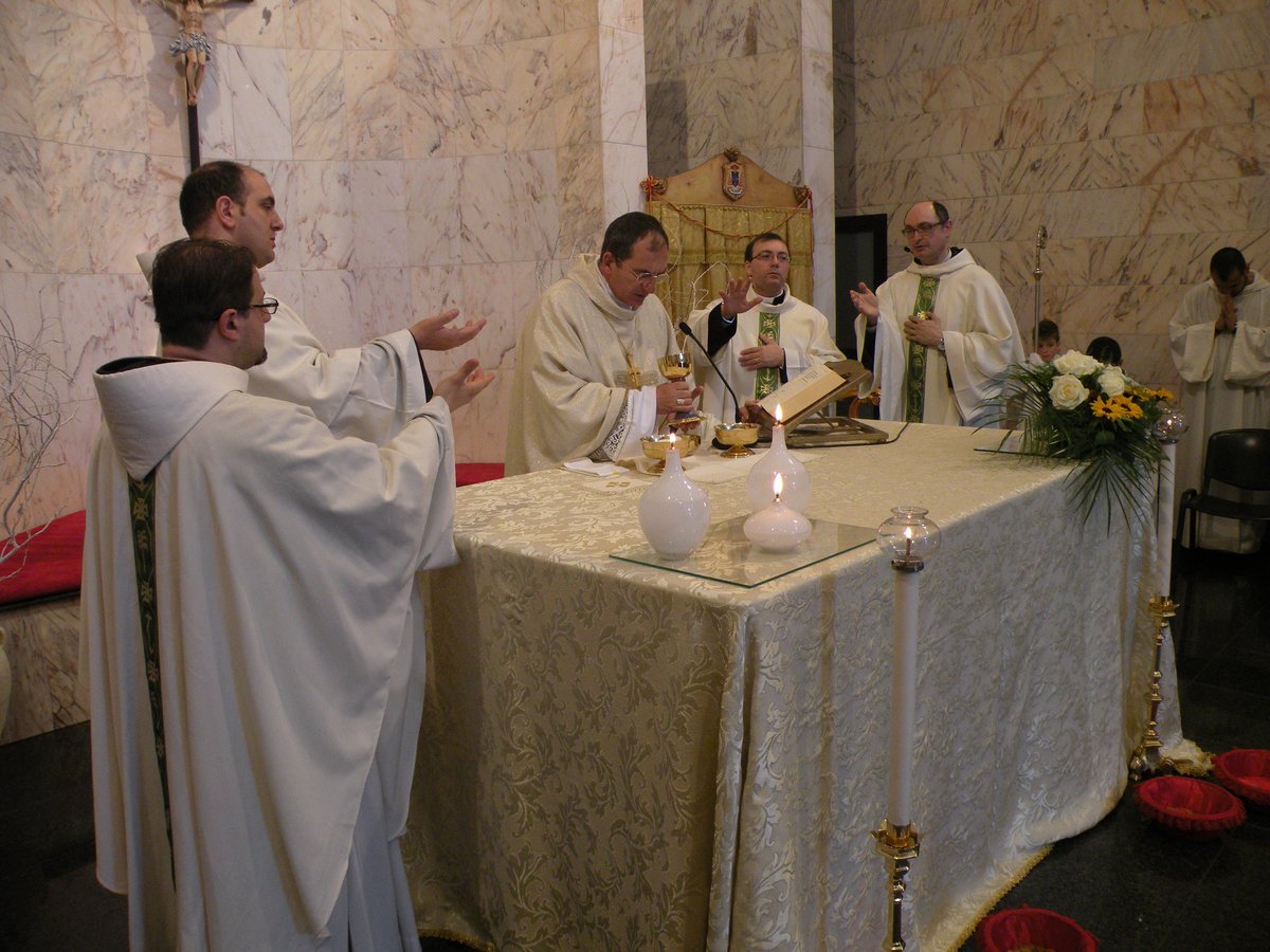 14-04-2013-messa-famiglia-00117.JPG
