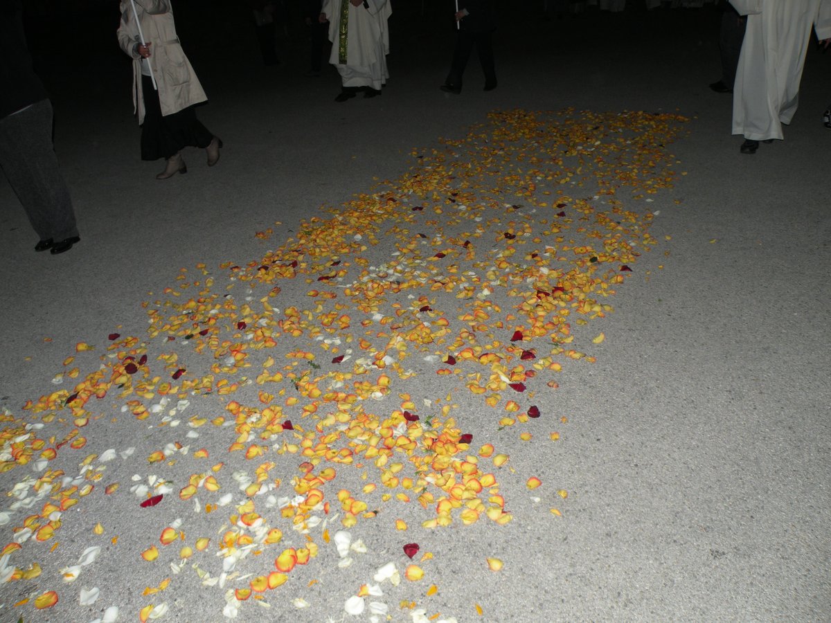 18-04-2013-messa-processione-eucaristica-00119.JPG