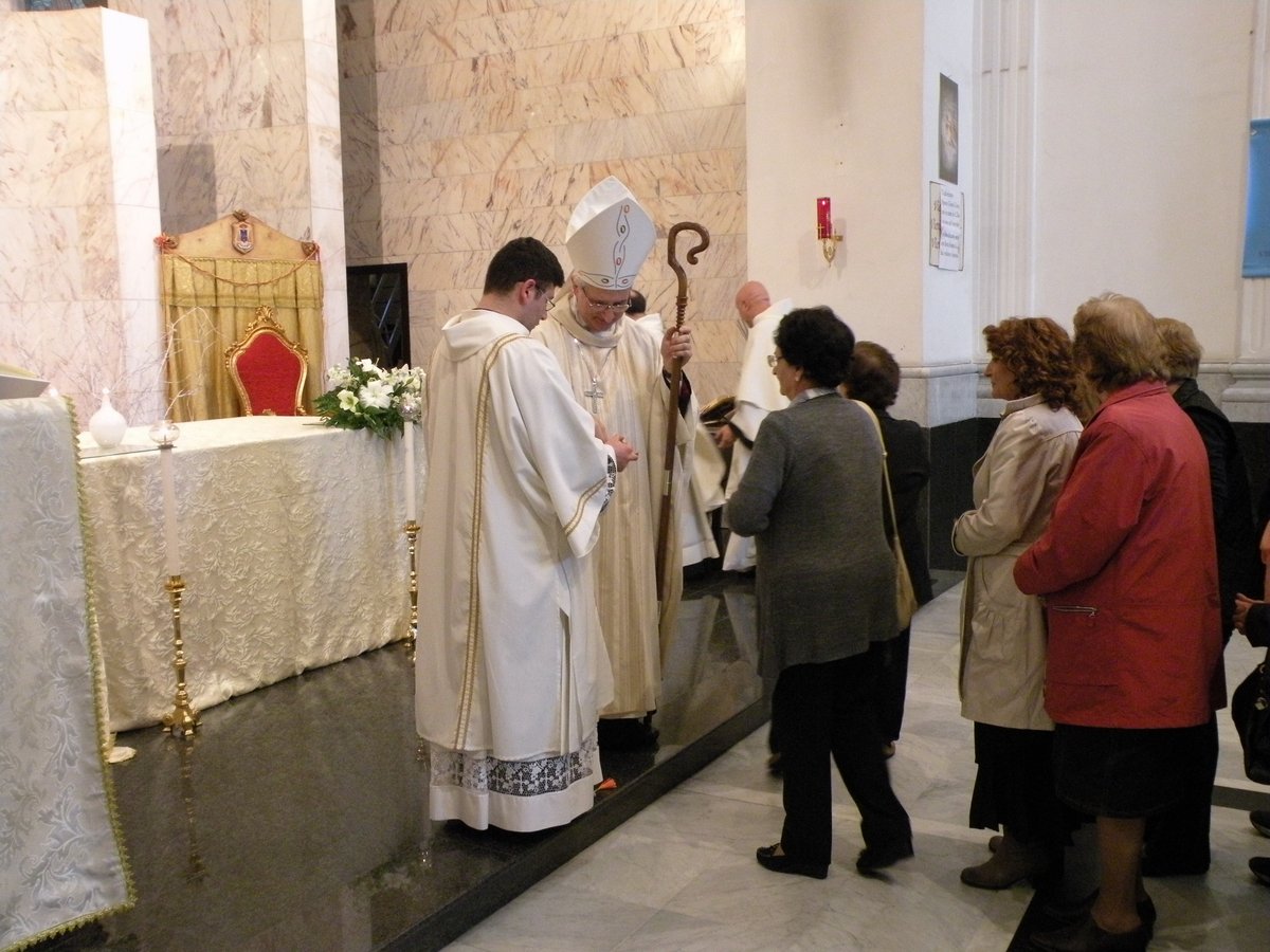 19-04-2013-unzione-malati-00020.JPG