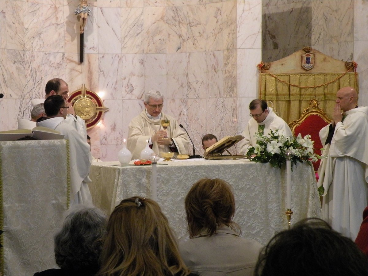 19-04-2013-unzione-malati-00033.JPG