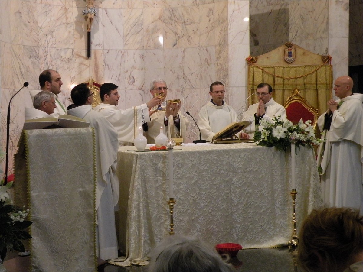 19-04-2013-unzione-malati-00036.JPG