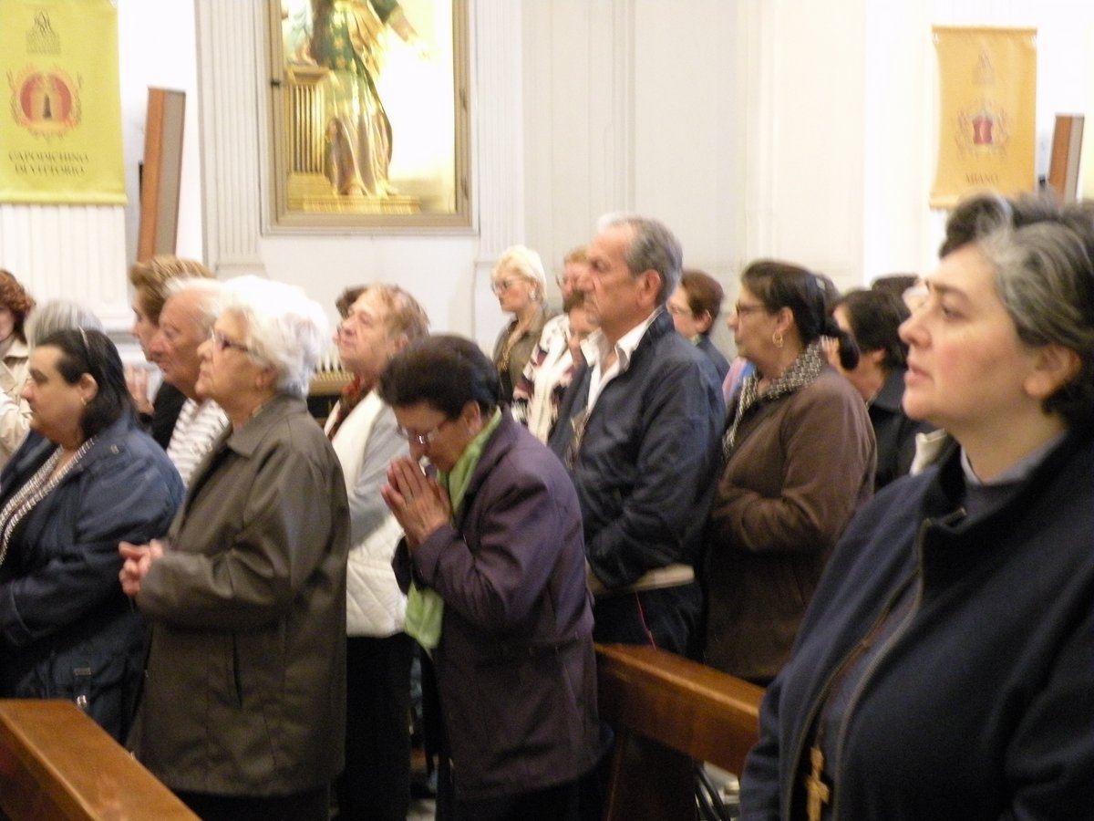 19-04-2013-unzione-malati-00038.JPG