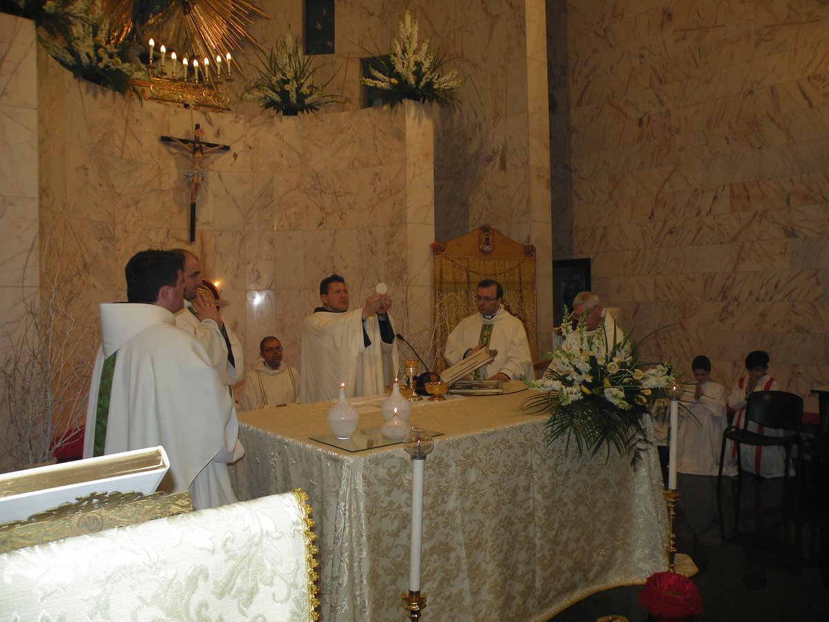 20-04-2013-messa-00060.JPG