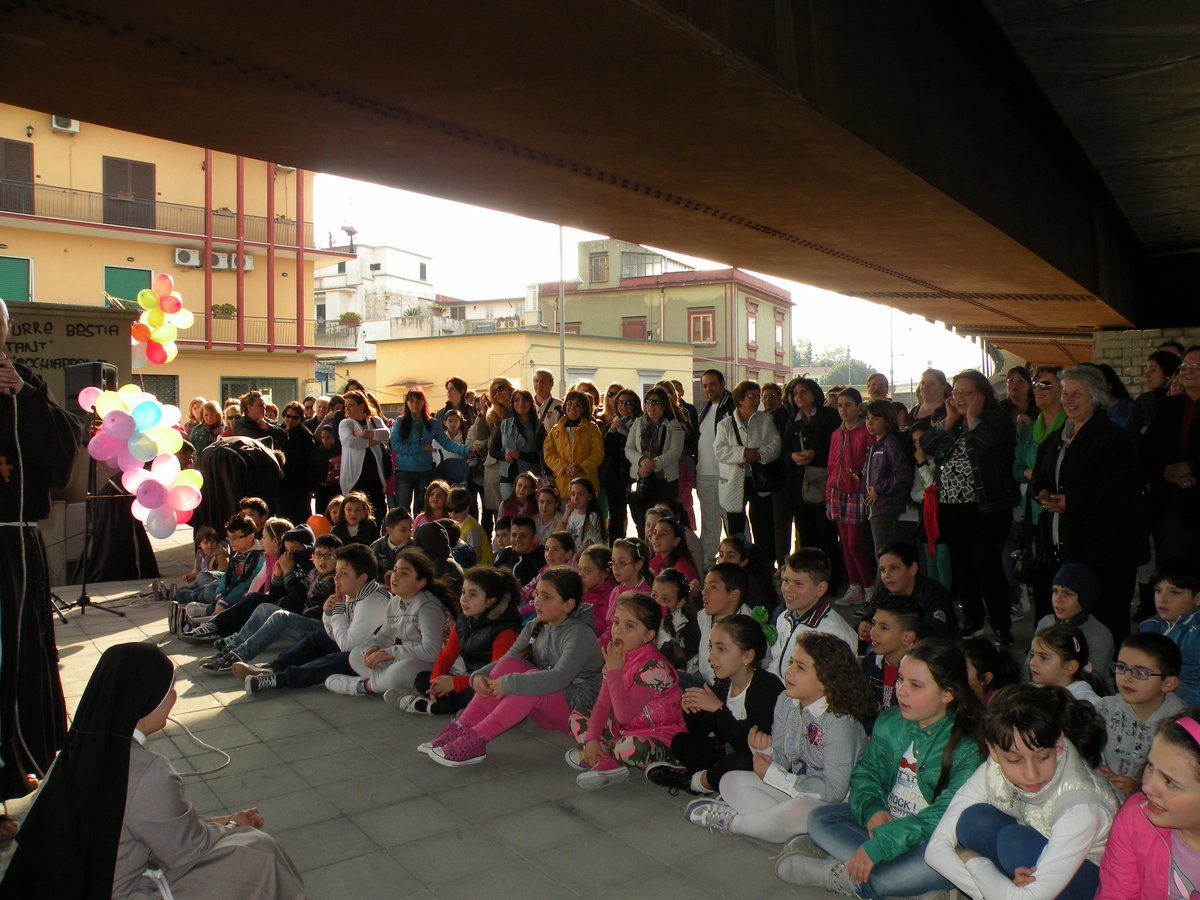 20-04-2013-piazza-capodichino-00020.JPG