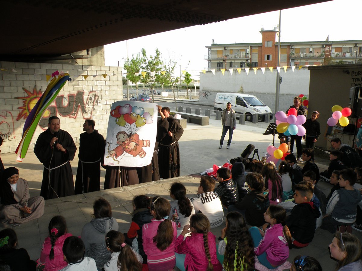 20-04-2013-piazza-capodichino-00031.JPG