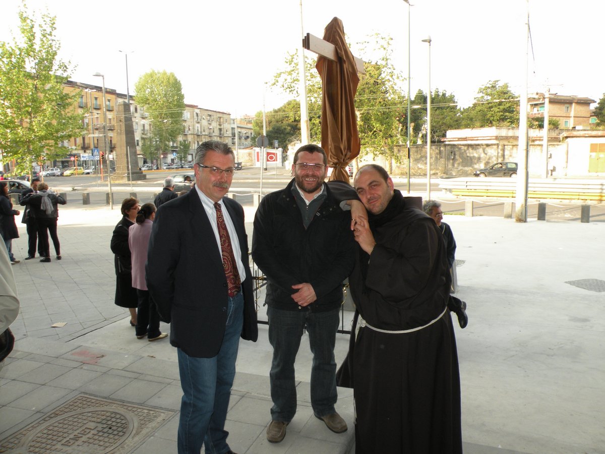20-04-2013-piazza-capodichino-00032.JPG