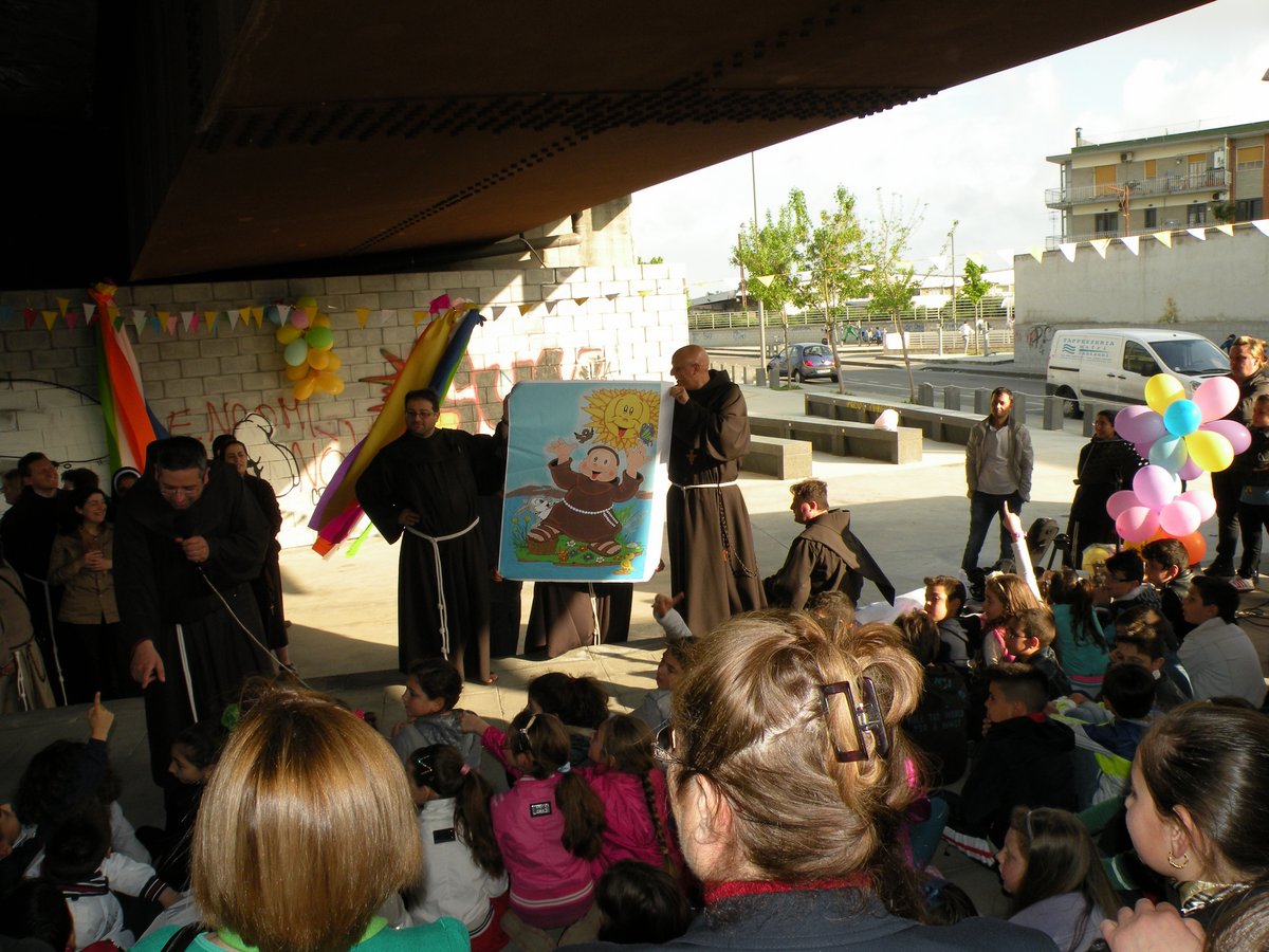 20-04-2013-piazza-capodichino-00033.JPG
