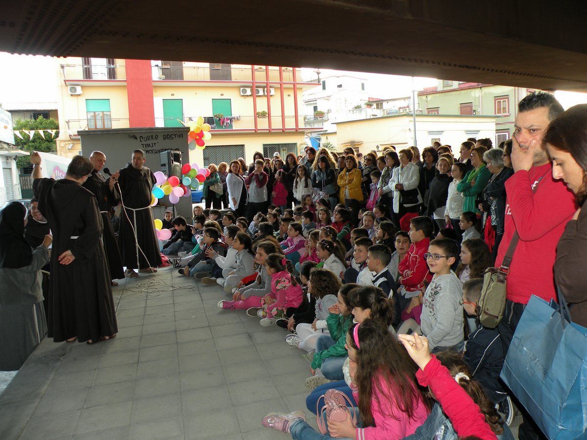 20-04-2013-piazza-capodichino-00037.JPG