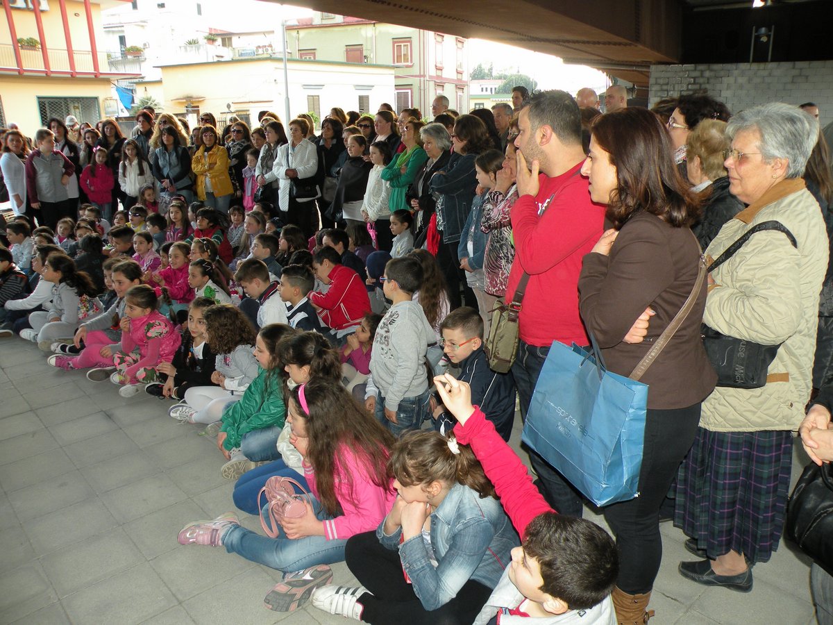 20-04-2013-piazza-capodichino-00038.JPG