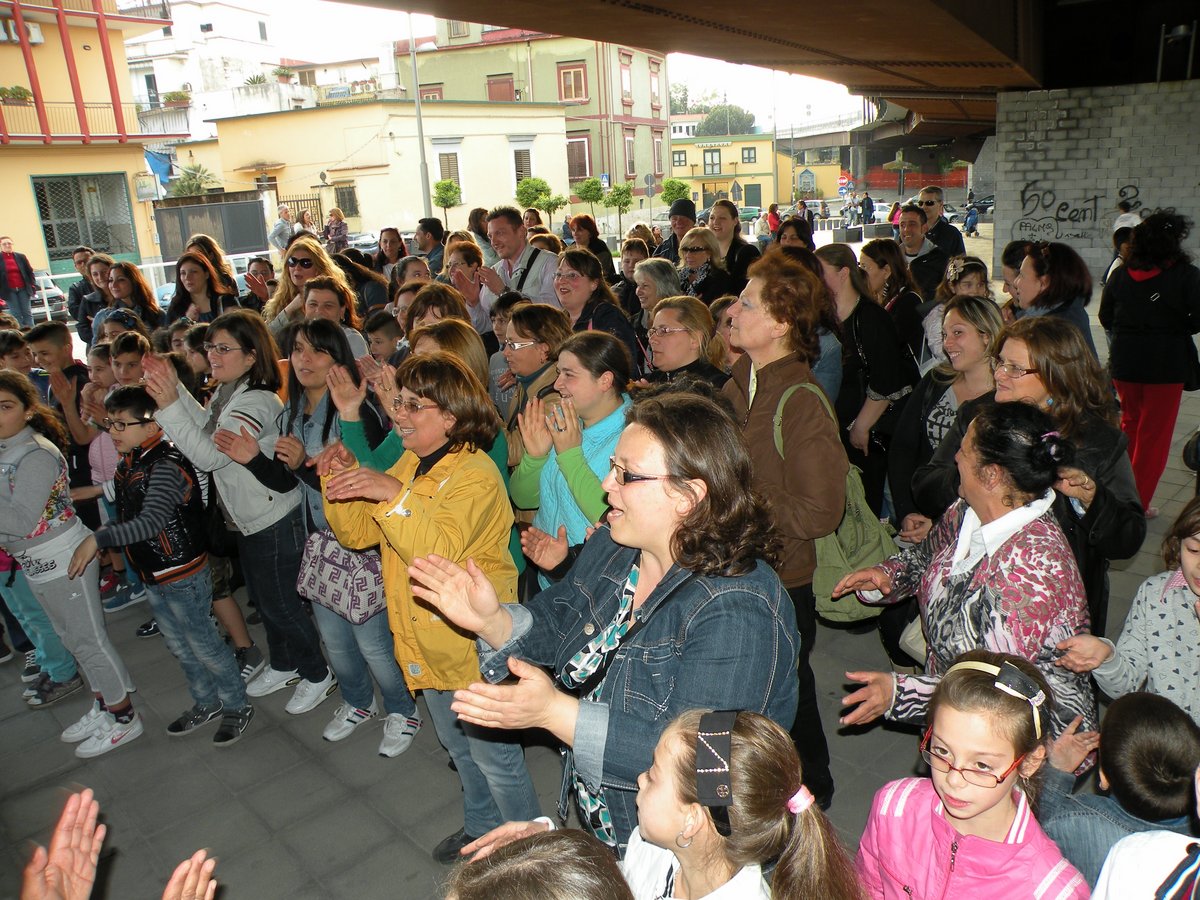 20-04-2013-piazza-capodichino-00042.JPG