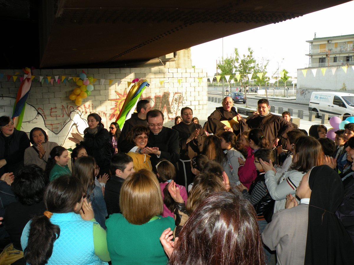 20-04-2013-piazza-capodichino-00045.JPG