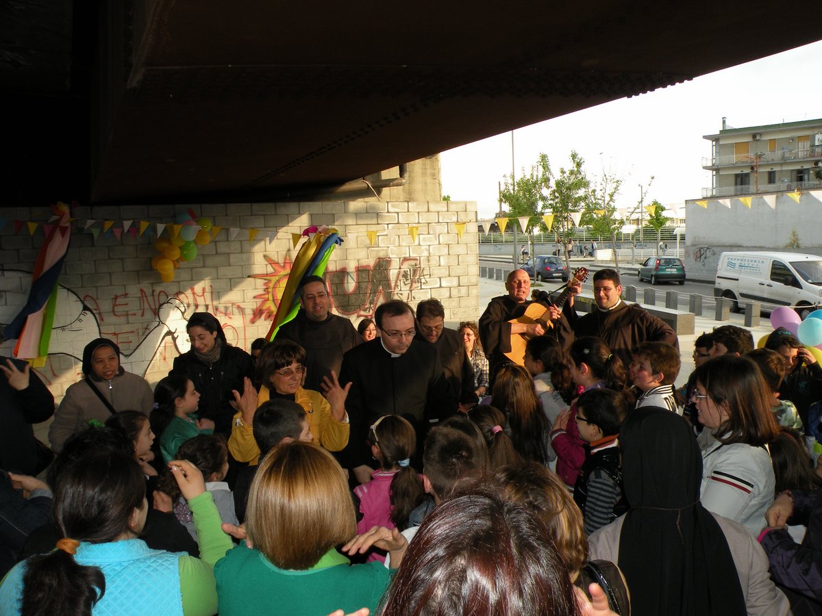 20-04-2013-piazza-capodichino-00046.JPG