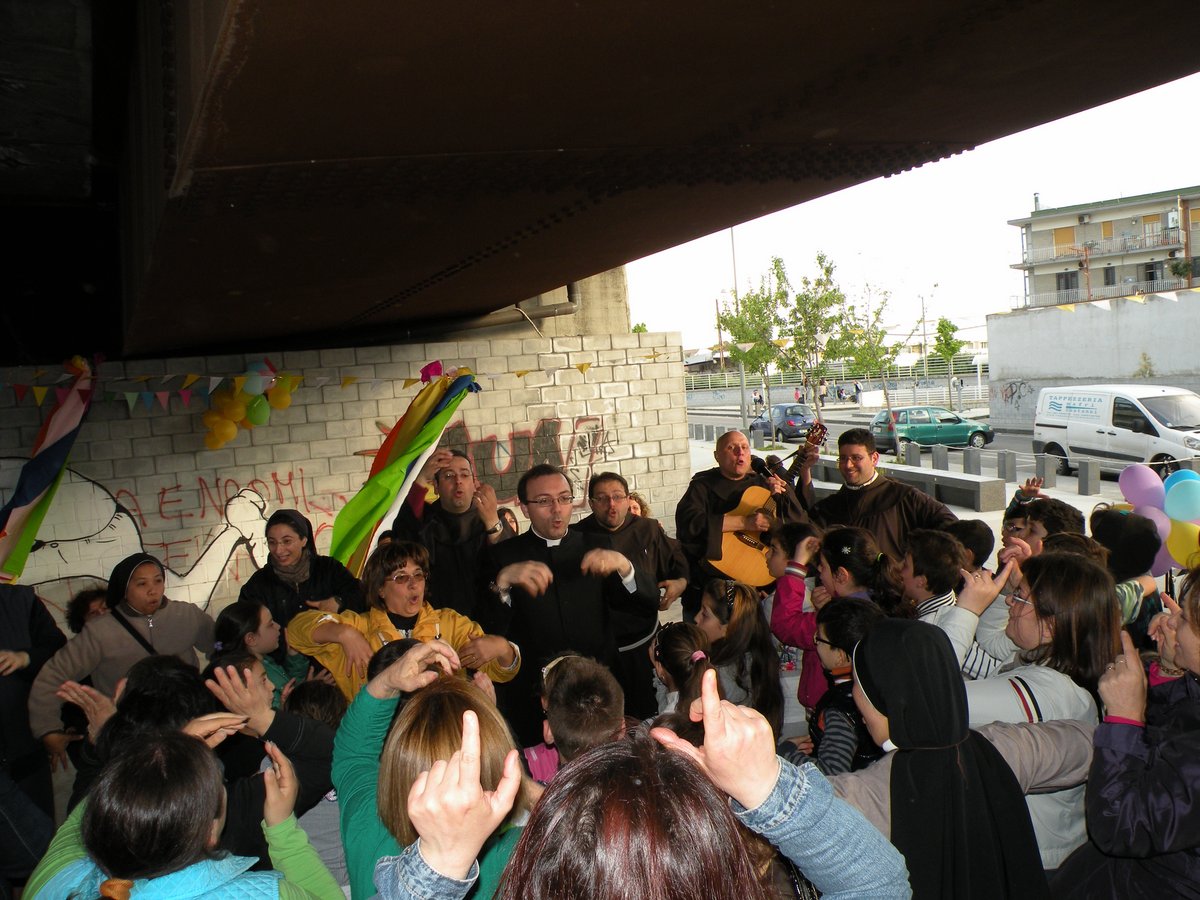 20-04-2013-piazza-capodichino-00047.JPG