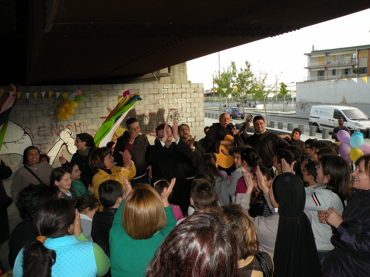 20-04-2013-piazza-capodichino-00048.JPG