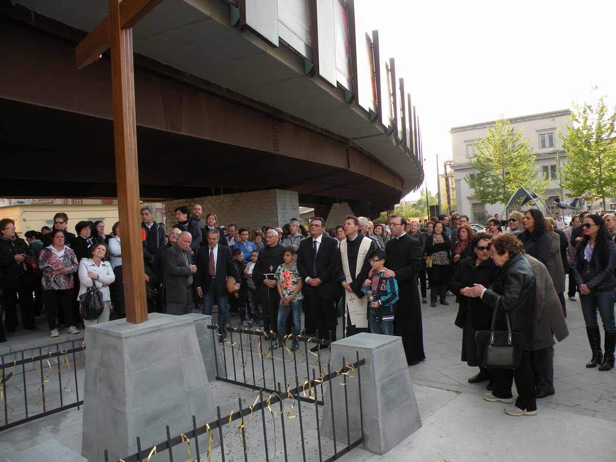 20-04-2013-piazza-capodichino-00060.JPG