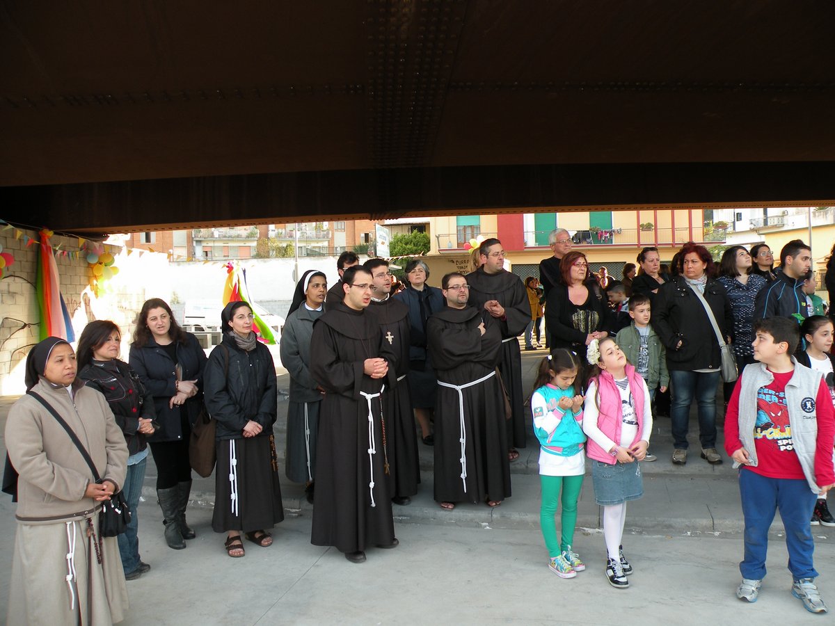 20-04-2013-piazza-capodichino-00061.JPG