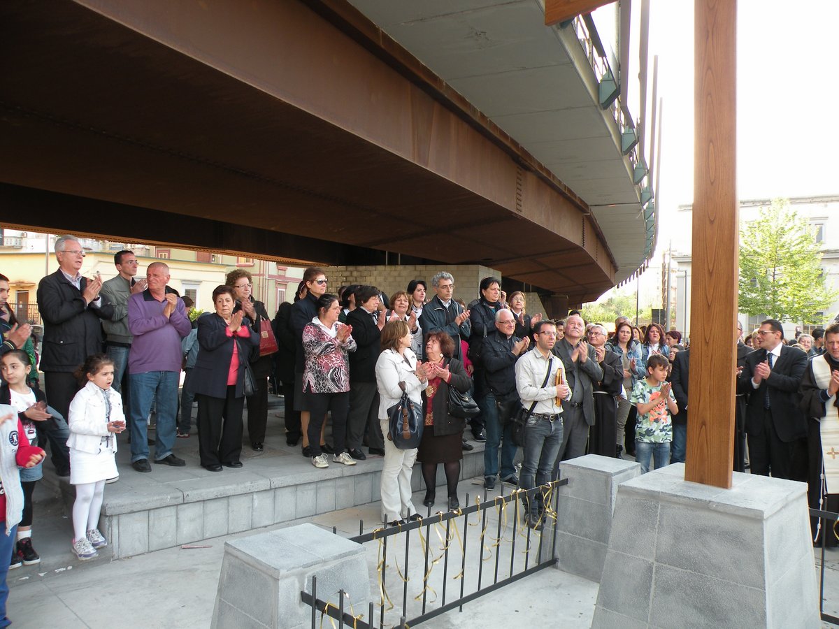 20-04-2013-piazza-capodichino-00063.JPG