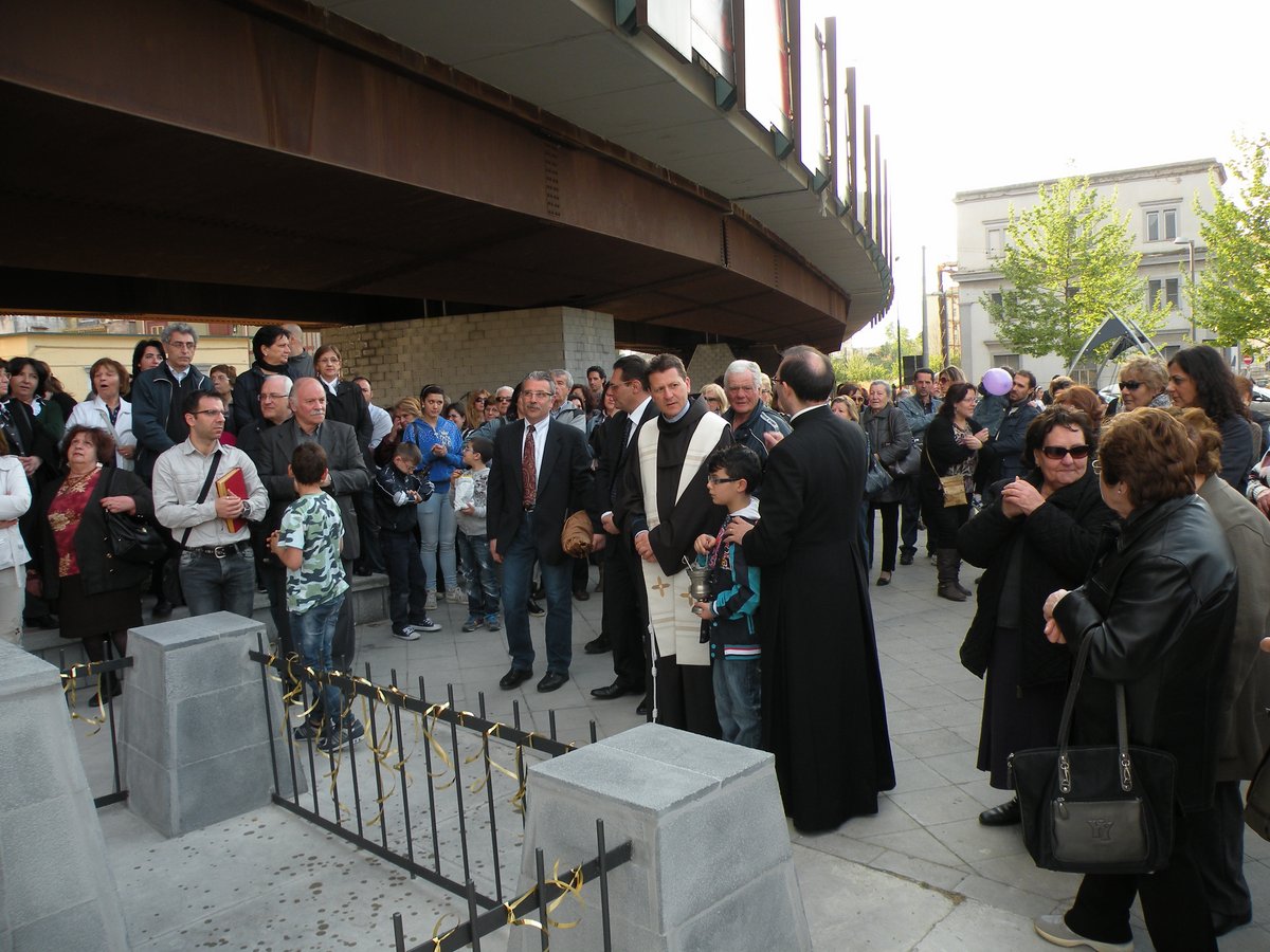 20-04-2013-piazza-capodichino-00064.JPG