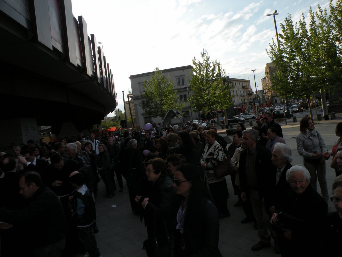 20-04-2013-piazza-capodichino-00066.JPG