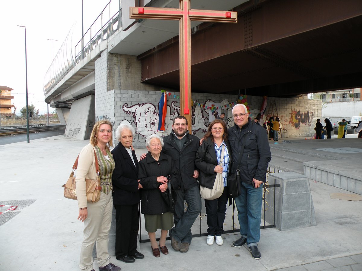 20-04-2013-piazza-capodichino-00073.JPG