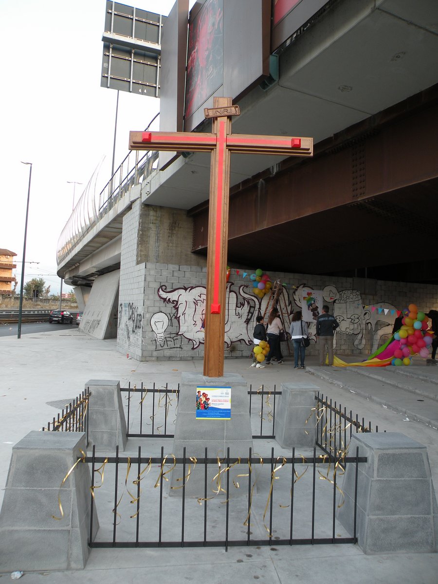 20-04-2013-piazza-capodichino-00075.JPG