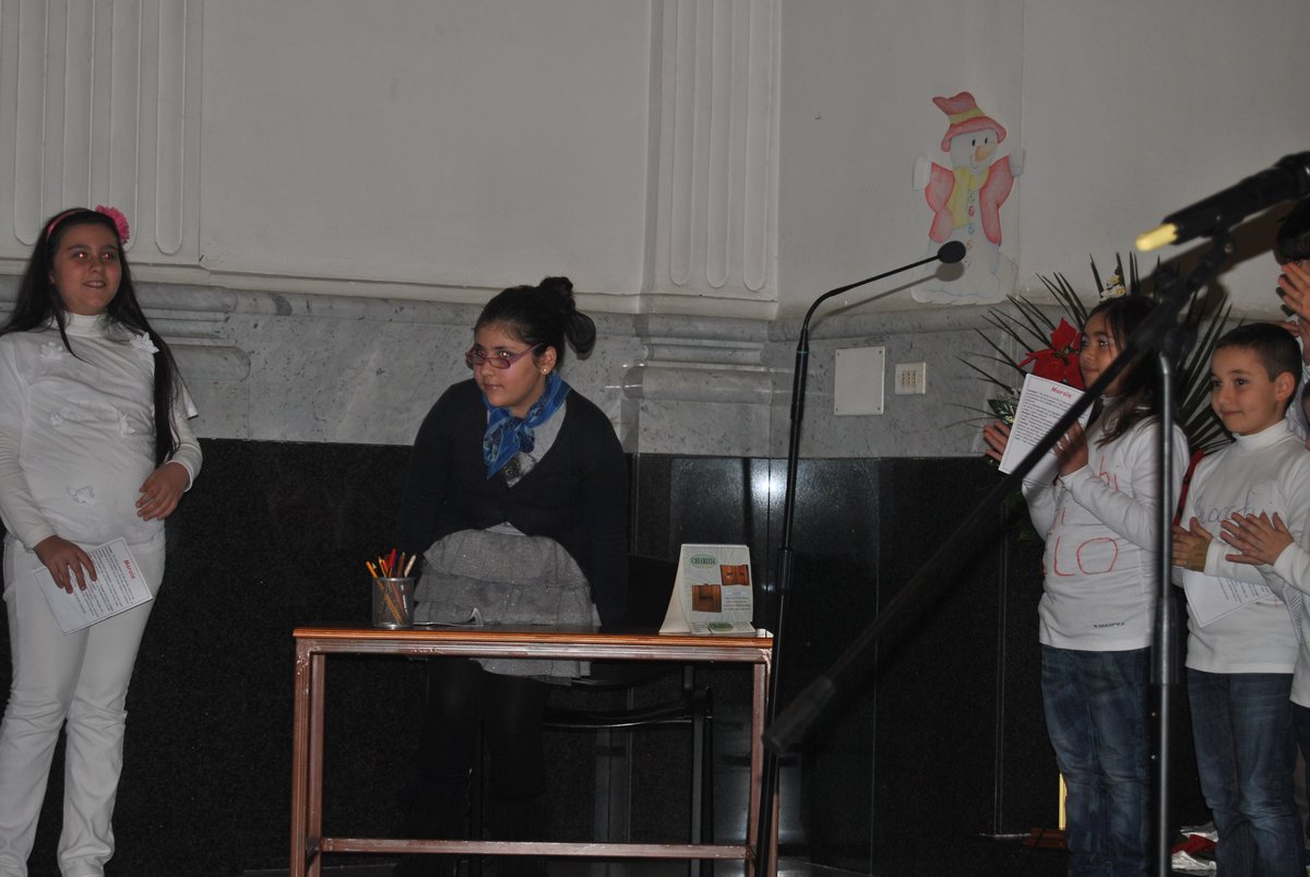26-12-2013-recita-natale-bimbi (19).JPG