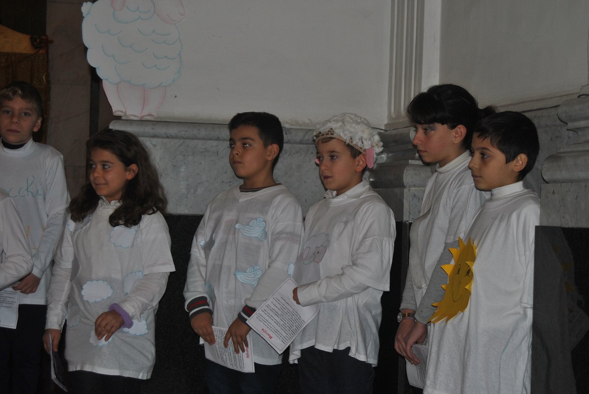 26-12-2013-recita-natale-bimbi (24).JPG