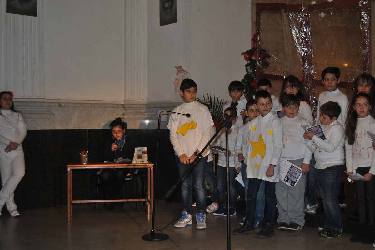 26-12-2013-recita-natale-bimbi (33).JPG