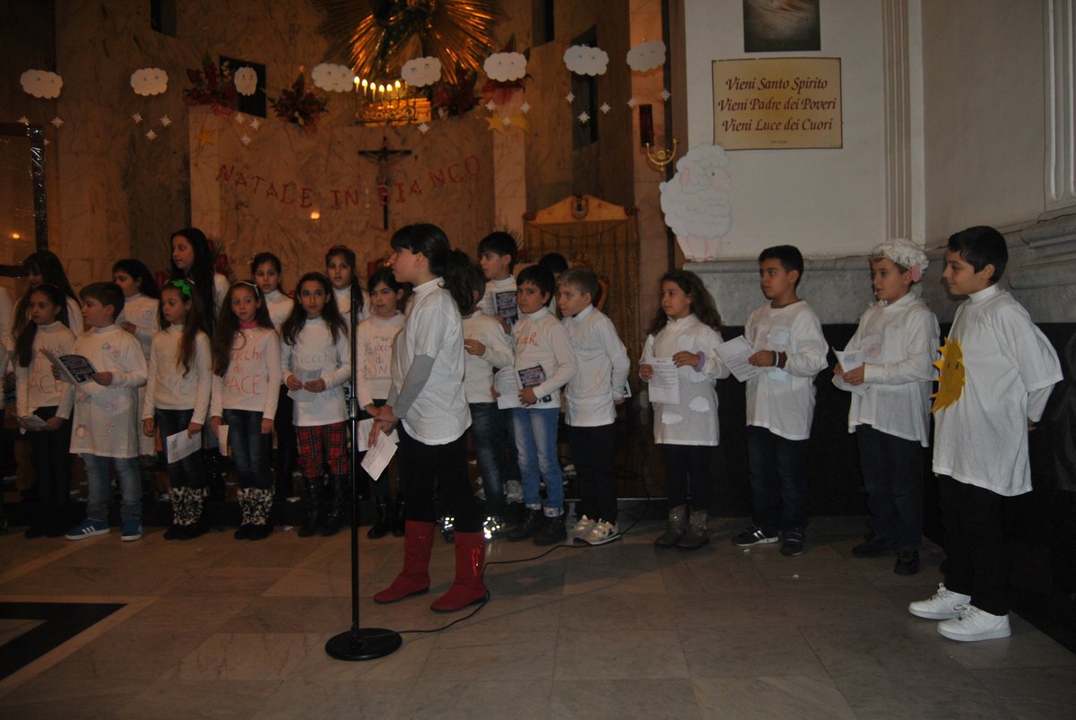 26-12-2013-recita-natale-bimbi (34).JPG