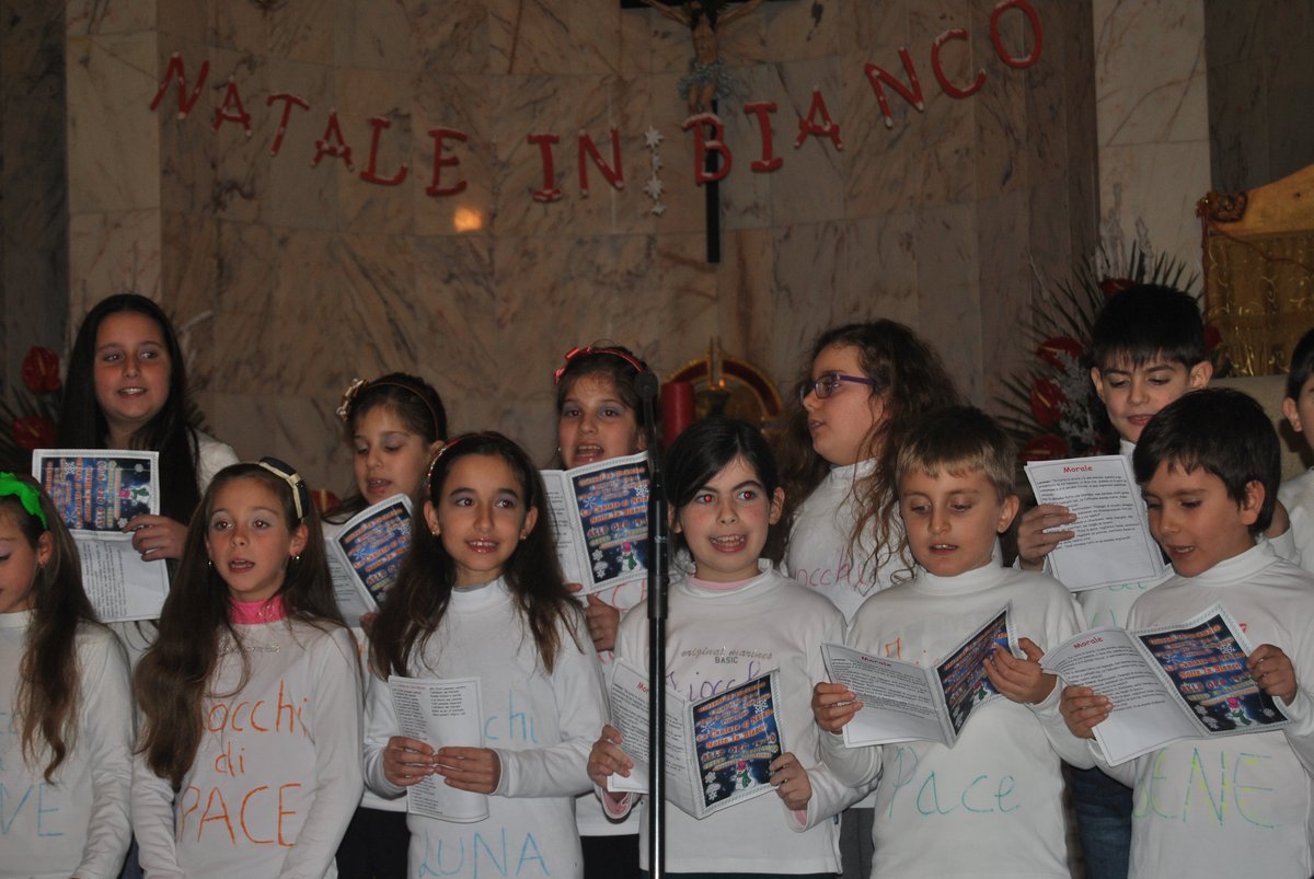26-12-2013-recita-natale-bimbi (40).JPG