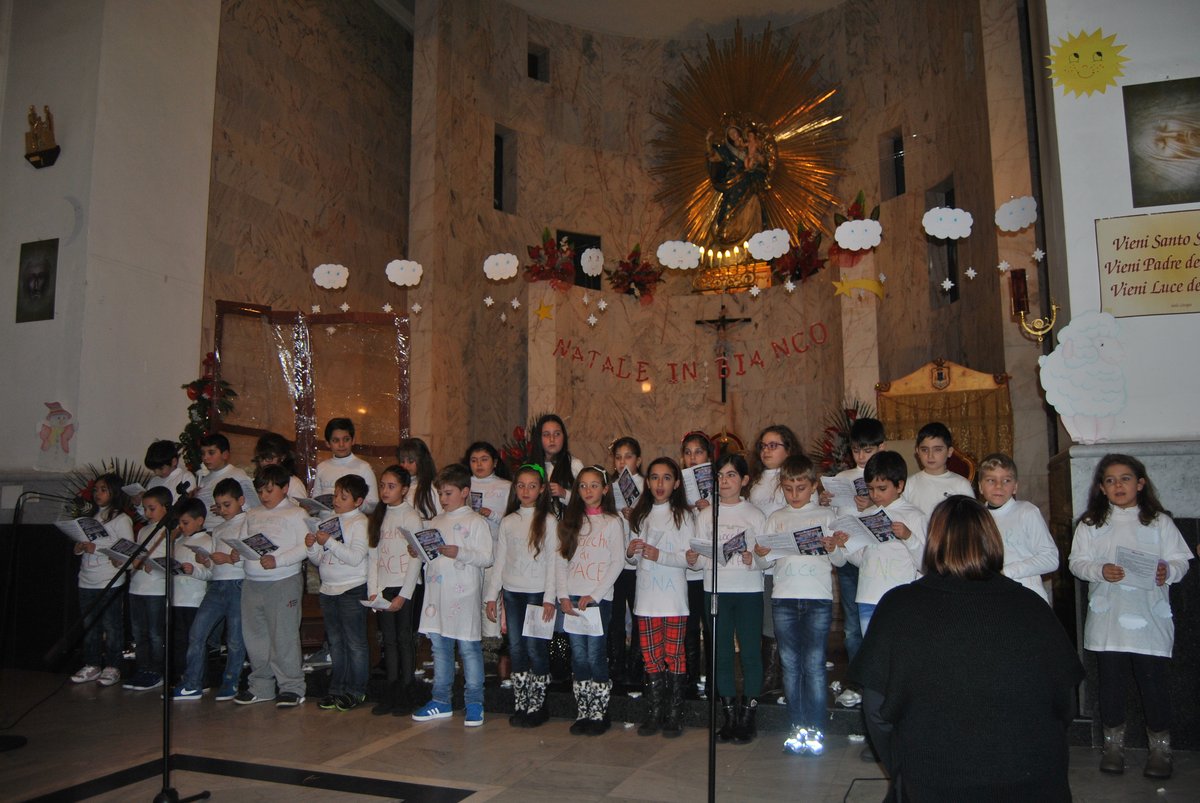 26-12-2013-recita-natale-bimbi (44).JPG